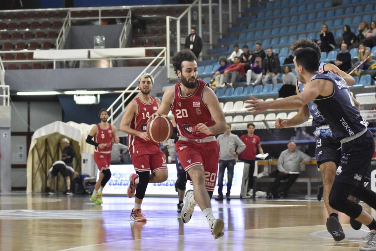 Rieti è troppa roba, la Halley fa scena muta