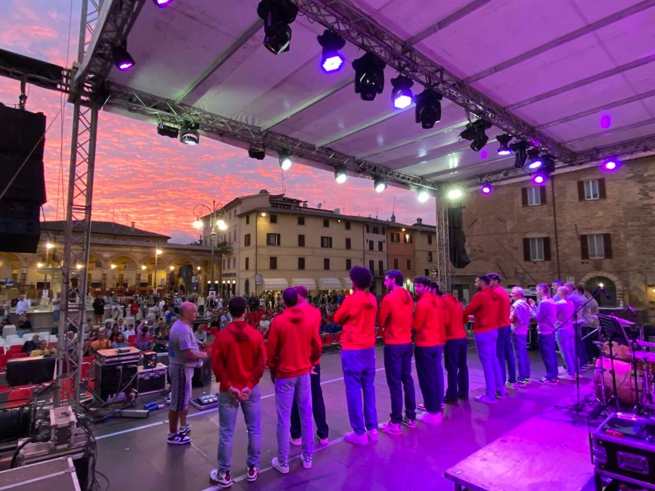 Vigor e Thunder brillano in piazza Enrico Mattei