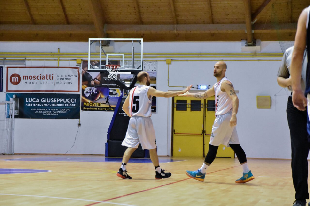 Halley, vietato distrarsi sul campo di Falconara